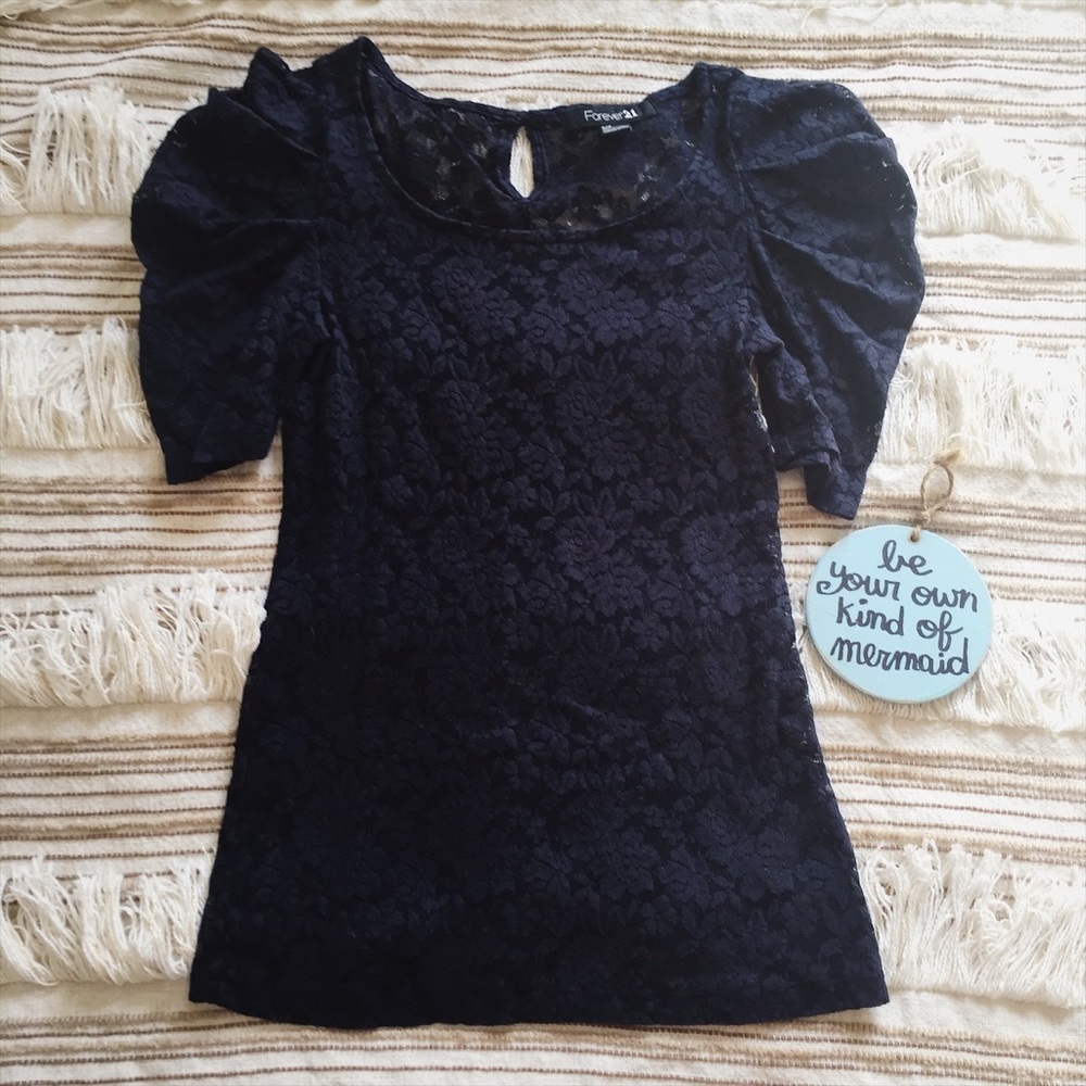 Forever 21 Navy Lace Top Size Small